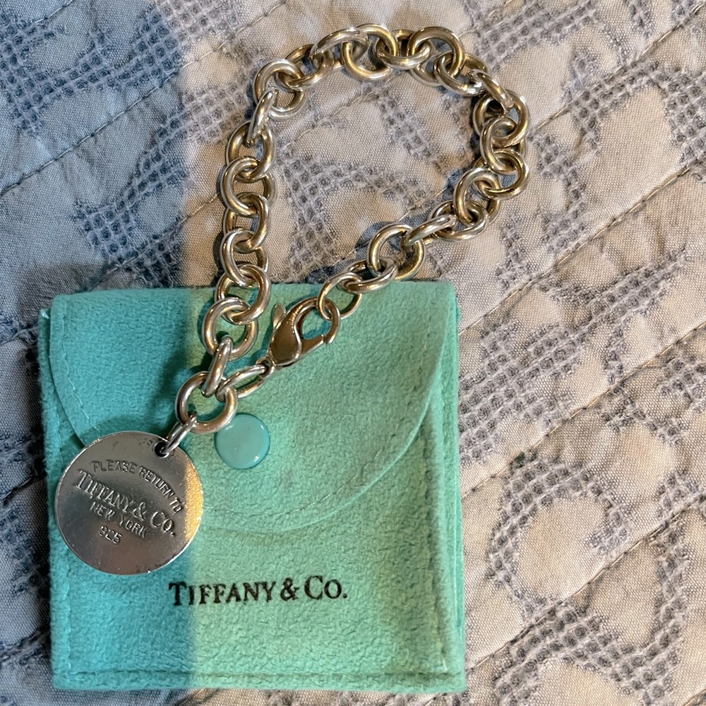 Return to Tiffany round charm sterling silver bracelet